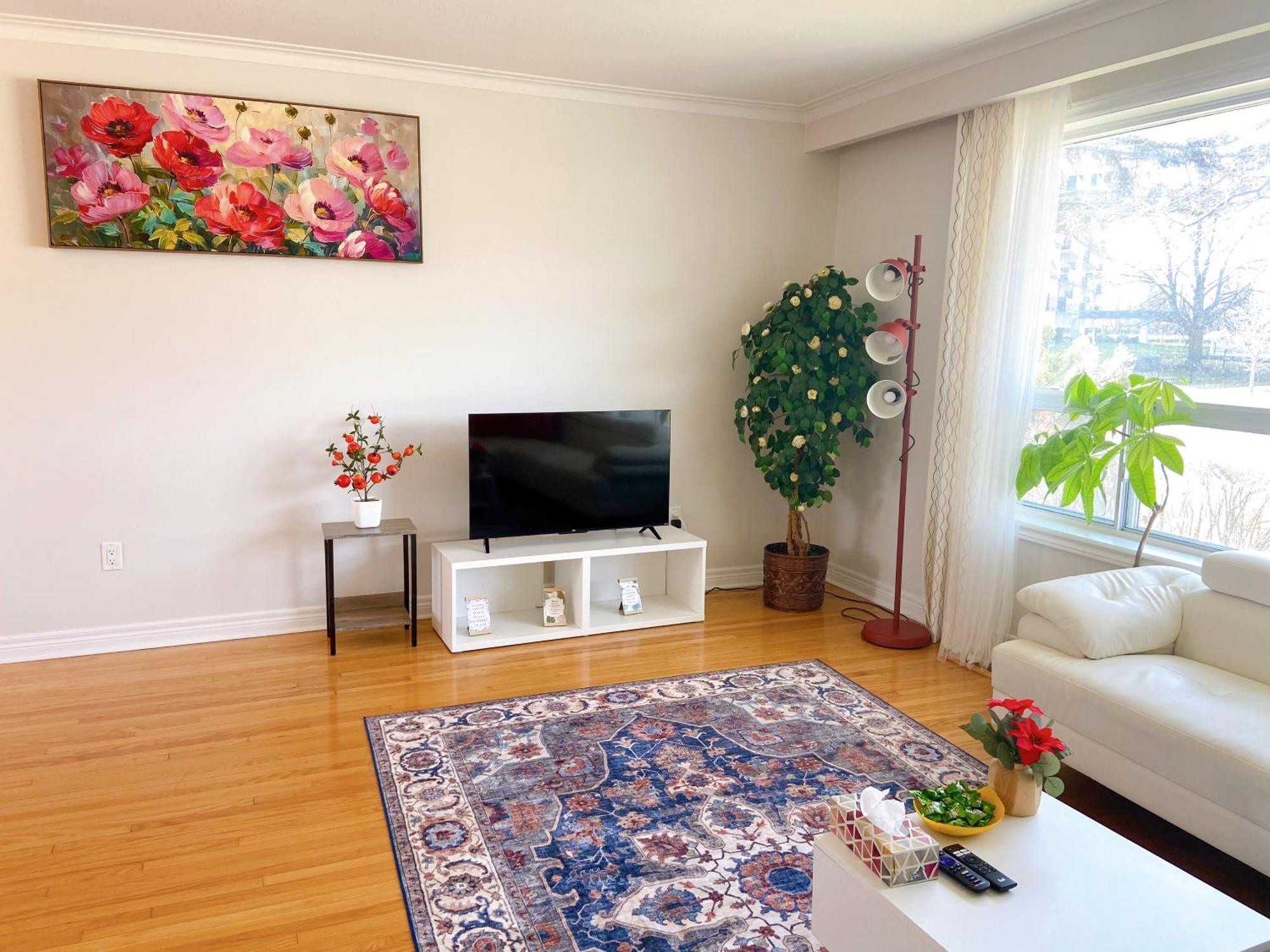 Hotel Sunny House - Main Floor, Free Parking, In Toronto Esterno foto